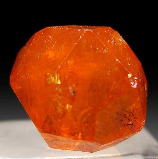 Spessartine from Nani, Loliondo, Tanzania [db_pics/pics/tz143b.jpg]