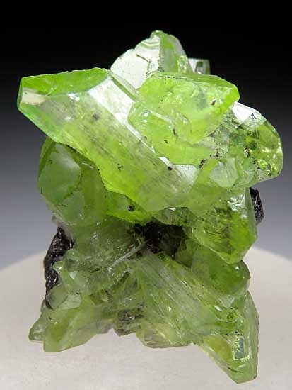 Diopside on Graphite from Merelani Hills, Arusha Region, Tanzania [db_pics/pics/tz148a.jpg]