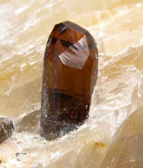 Dravite from Namalulu, Tanzania [db_pics/pics/tz167b.jpg]