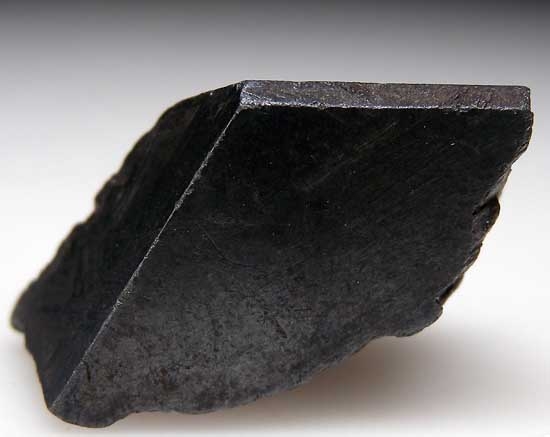 Alabandite from Merelani Hills, Arusha Region, Tanzania [db_pics/pics/tz206a.jpg]