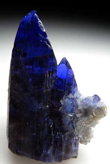 Prehnite on Tanzanite from Merelani Hills, Arusha, Tanzania [db_pics/pics/tz214a.jpg]