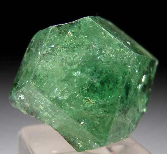 Tsavorite from Merelani Hills, Arusha, Tanzania [db_pics/pics/tz227c.jpg]