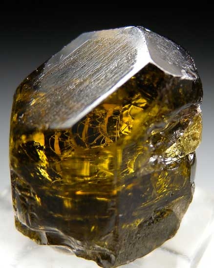 Tourmaline from Namalulu, Tanzania [db_pics/pics/tz234b.jpg]