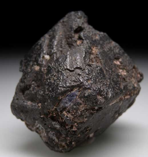 Alabandite from Merelani Hills, Arusha, Tanzania [db_pics/pics/tz238b.jpg]