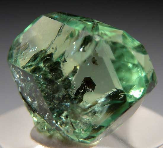 Tsavorite from Merelani Hills, Arusha, Tanzania [db_pics/pics/tz311b.jpg]