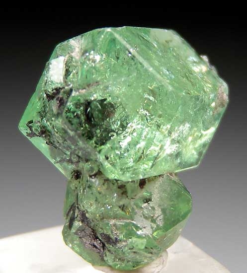 Tsavorite from Merelani Hills, Arusha, Tanzania [db_pics/pics/tz315a.jpg]