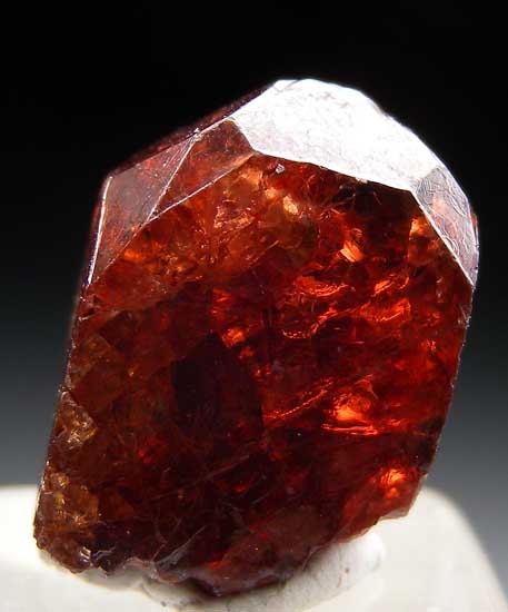 Zircon from Mashewa, Tanga Region, Tanzania [db_pics/pics/tz353c.jpg]
