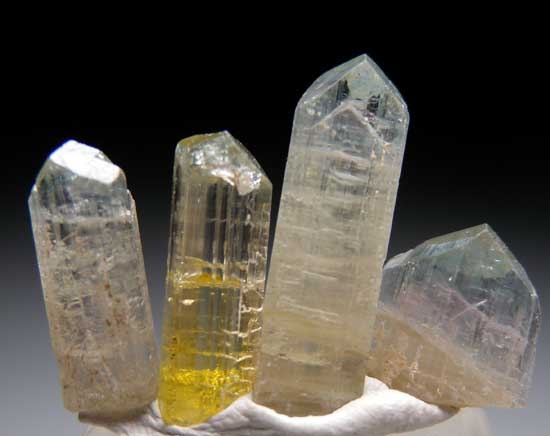 Dravite from Mwajanga, near Komolo, Tanzania [db_pics/pics/tz453a.jpg]