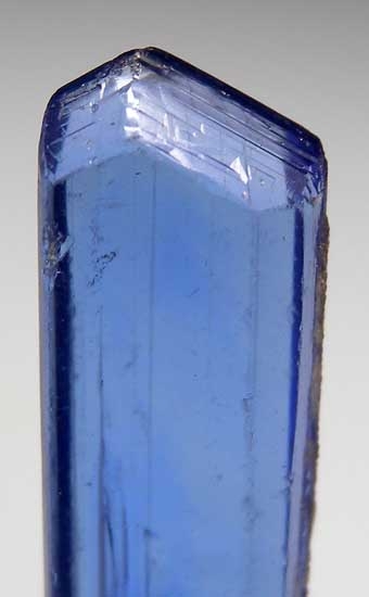 Tanzanite from Merelani Hills, Arusha, Tanzania [db_pics/pics/tz455c.jpg]