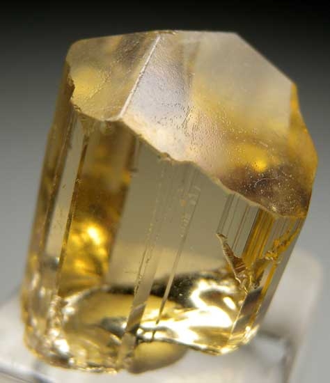 Scapolite from Morogoro, Tanzania [db_pics/pics/tz468a.jpg]