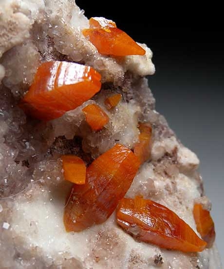 Wulfenite from Los Lamentos, Chihuahua, Mexico [db_pics/pics/us108c.jpg]
