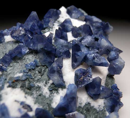 Benitoite from Benitoite Gem Mine, San Benito Co., California [db_pics/pics/us152b.jpg]