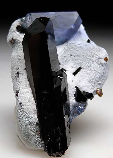 Benitoite, Neptunite, Joaquinite from Benitoite Gem Mine, San Benito Co., California [db_pics/pics/us153a.jpg]